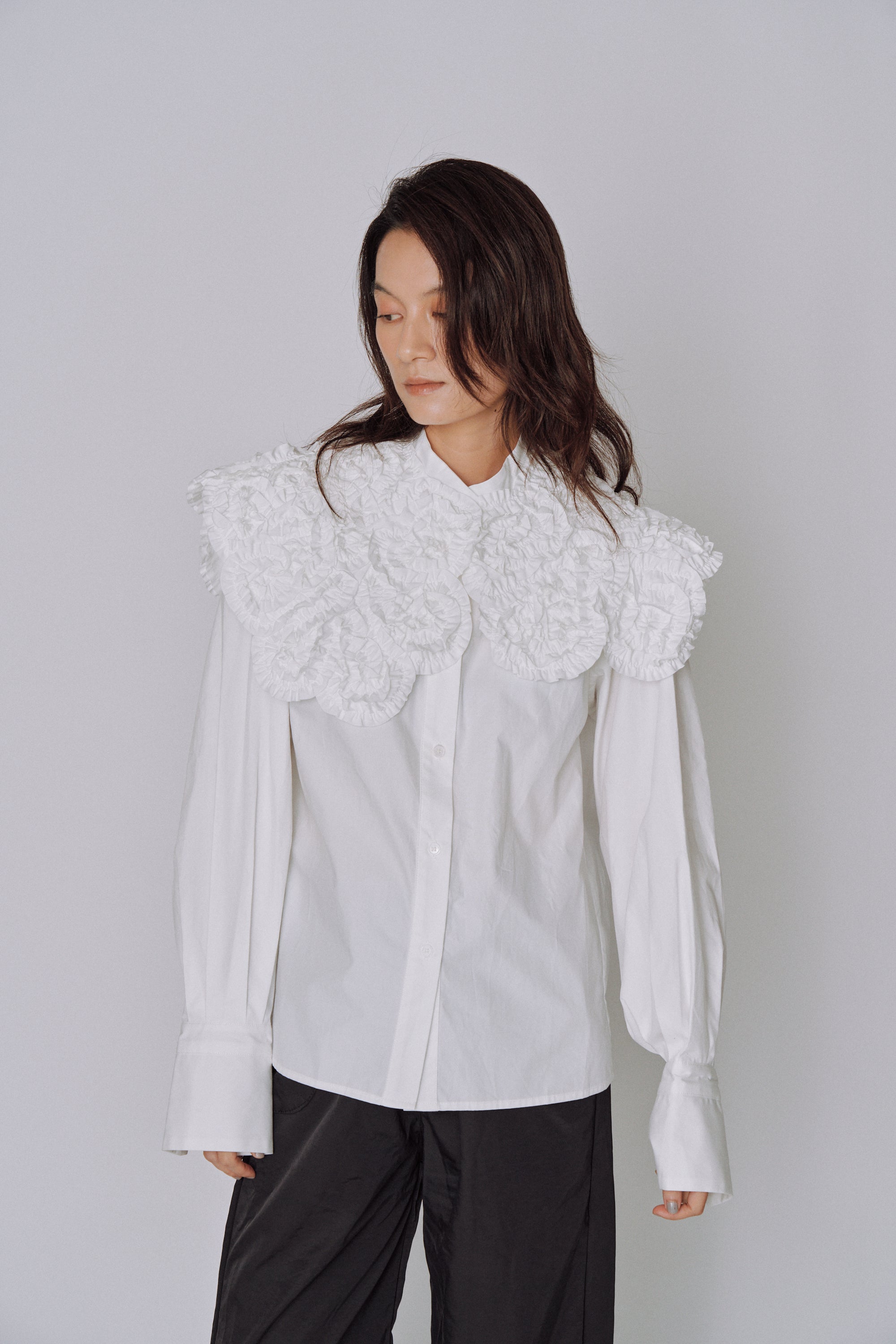 NEW|Sculpted Petal Collar Shirt