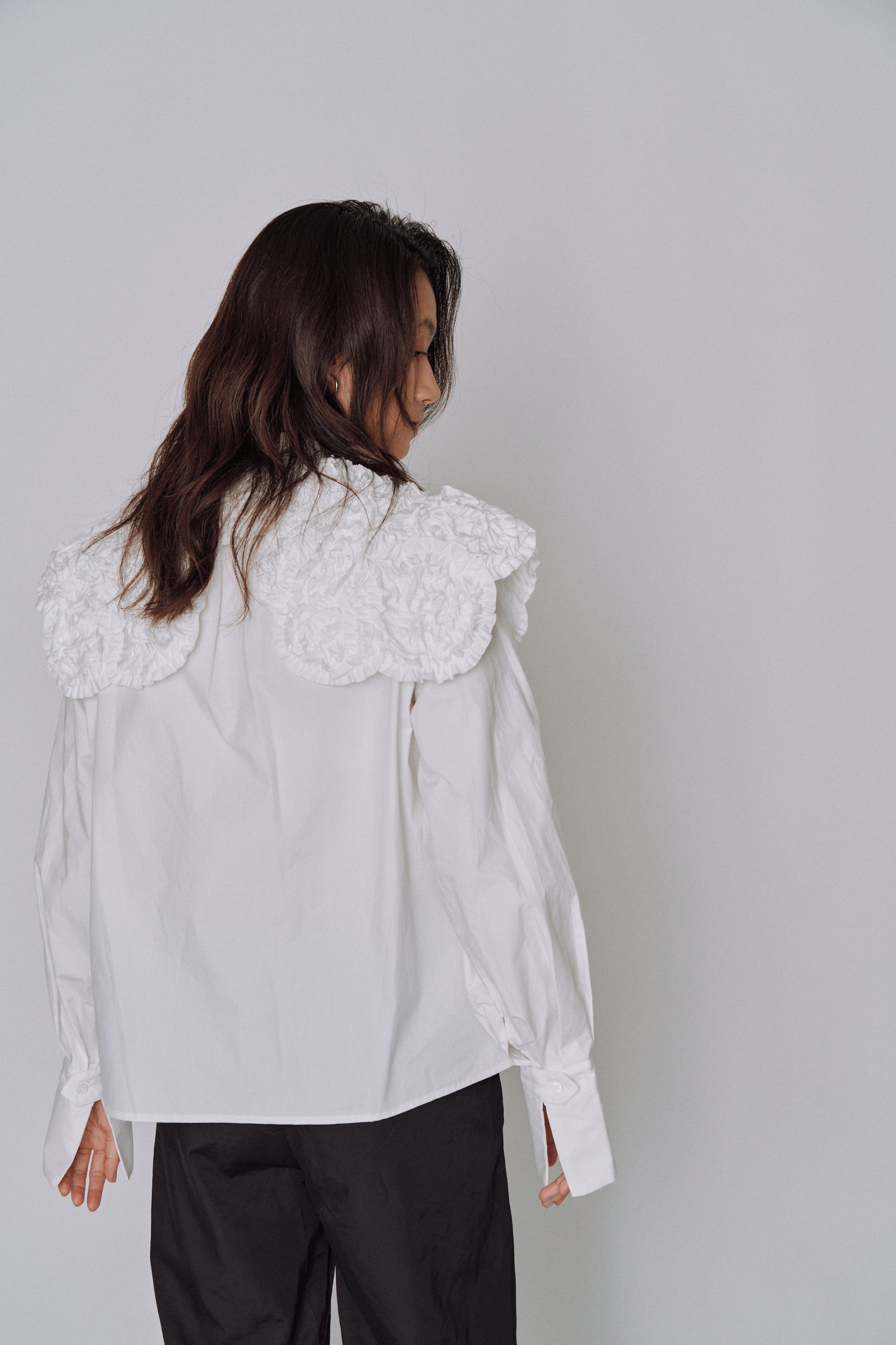 NEW|Sculpted Petal Collar Shirt