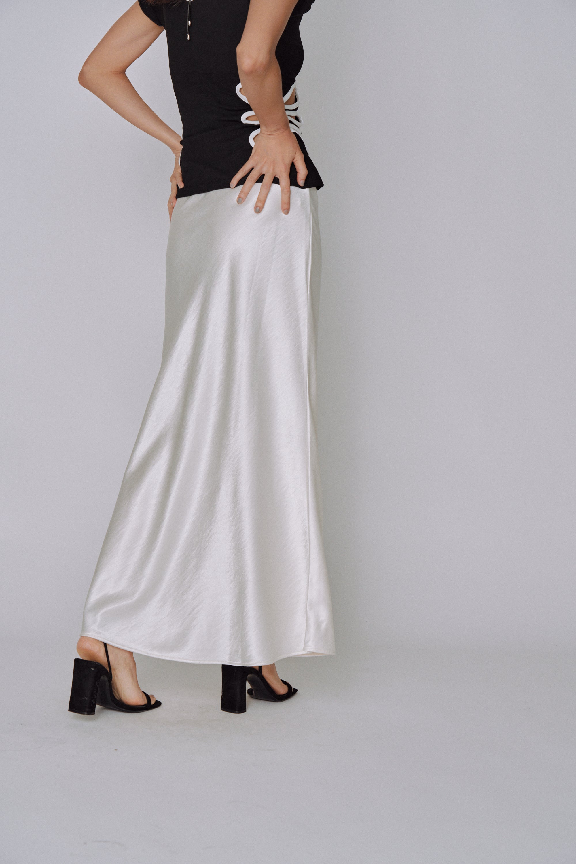 NEW|Glossy Flow Satin Skirt