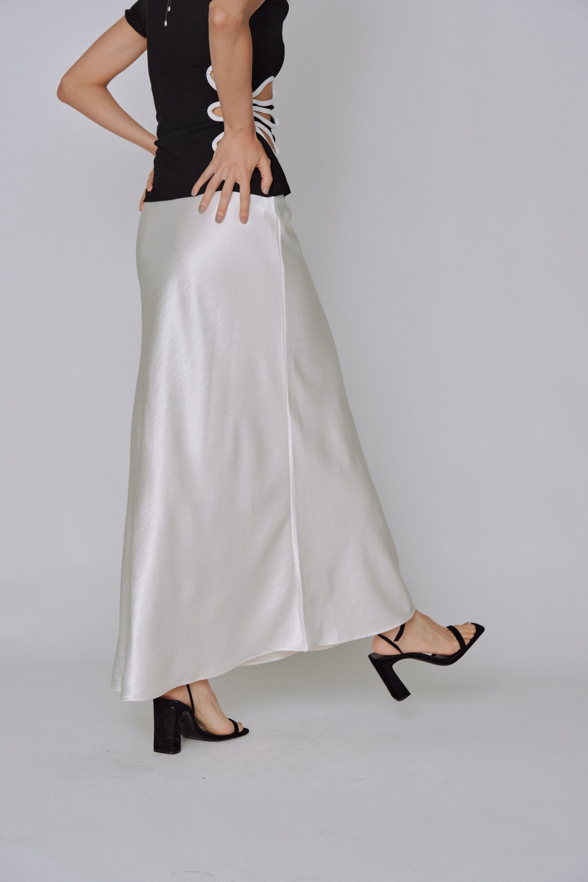 NEW|Glossy Flow Satin Skirt