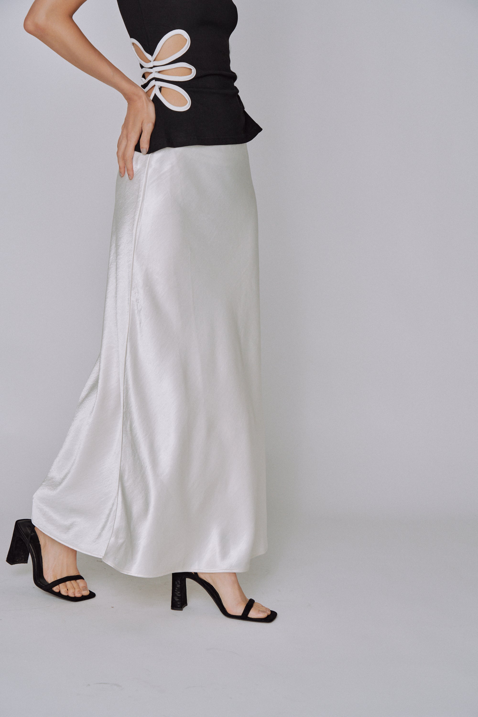 NEW|Glossy Flow Satin Skirt