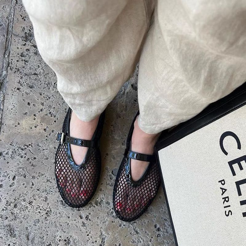 Lattice Buckle Flats