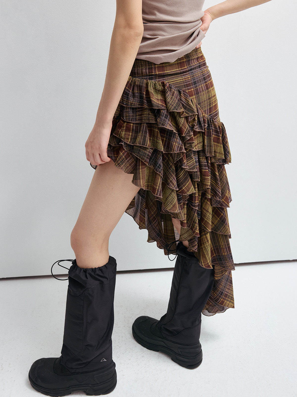 層疊荷葉邊格紋裙