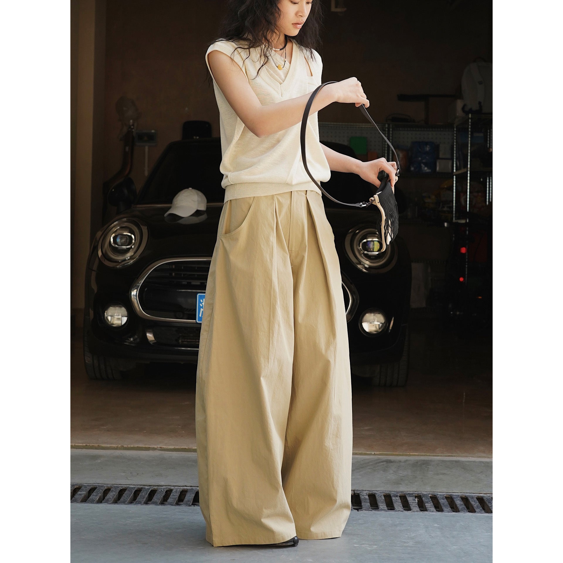 Ultra Wide High-Waist Tuck Pants
