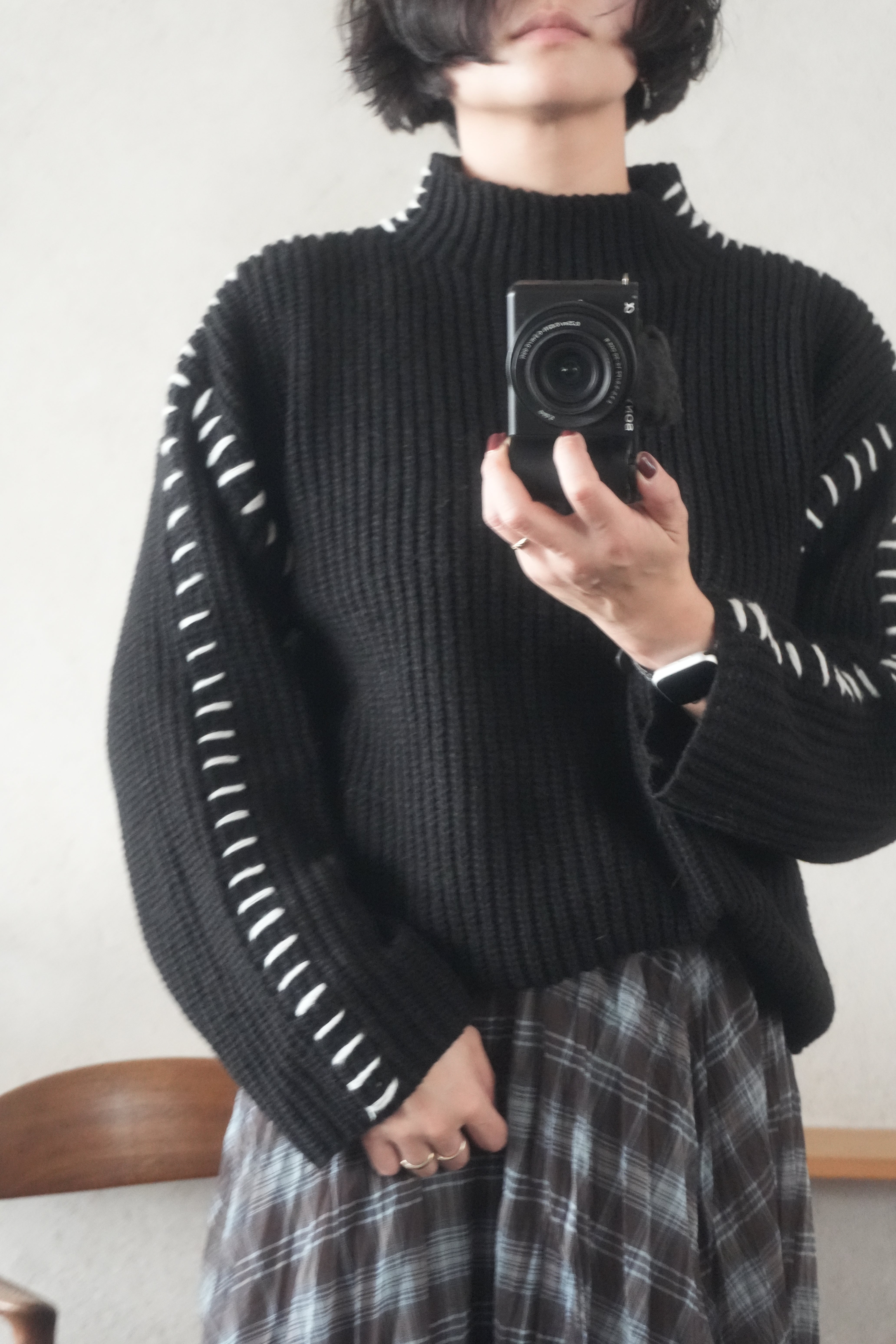 Contrast Stitch Knit Pullover