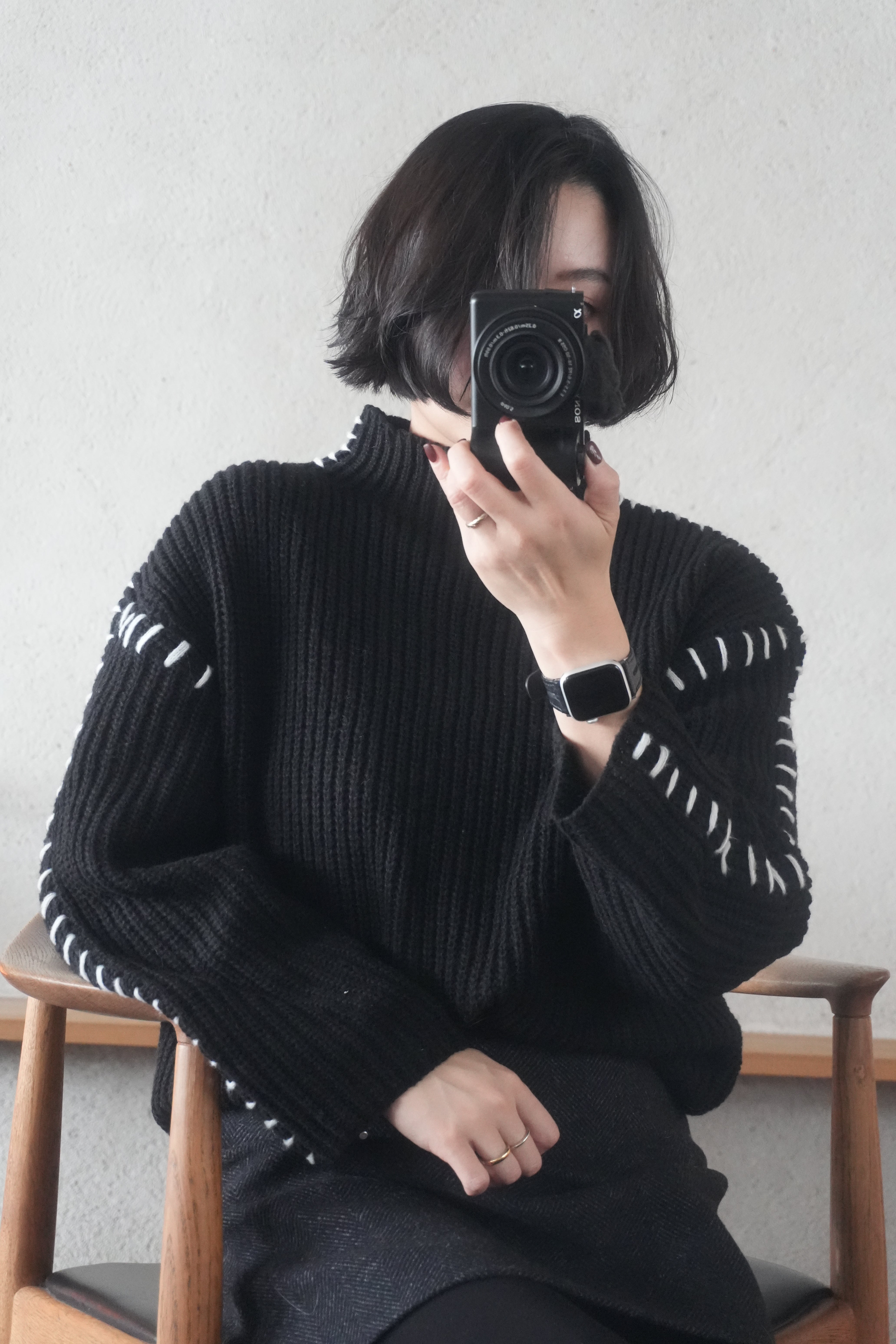 Contrast Stitch Knit Pullover