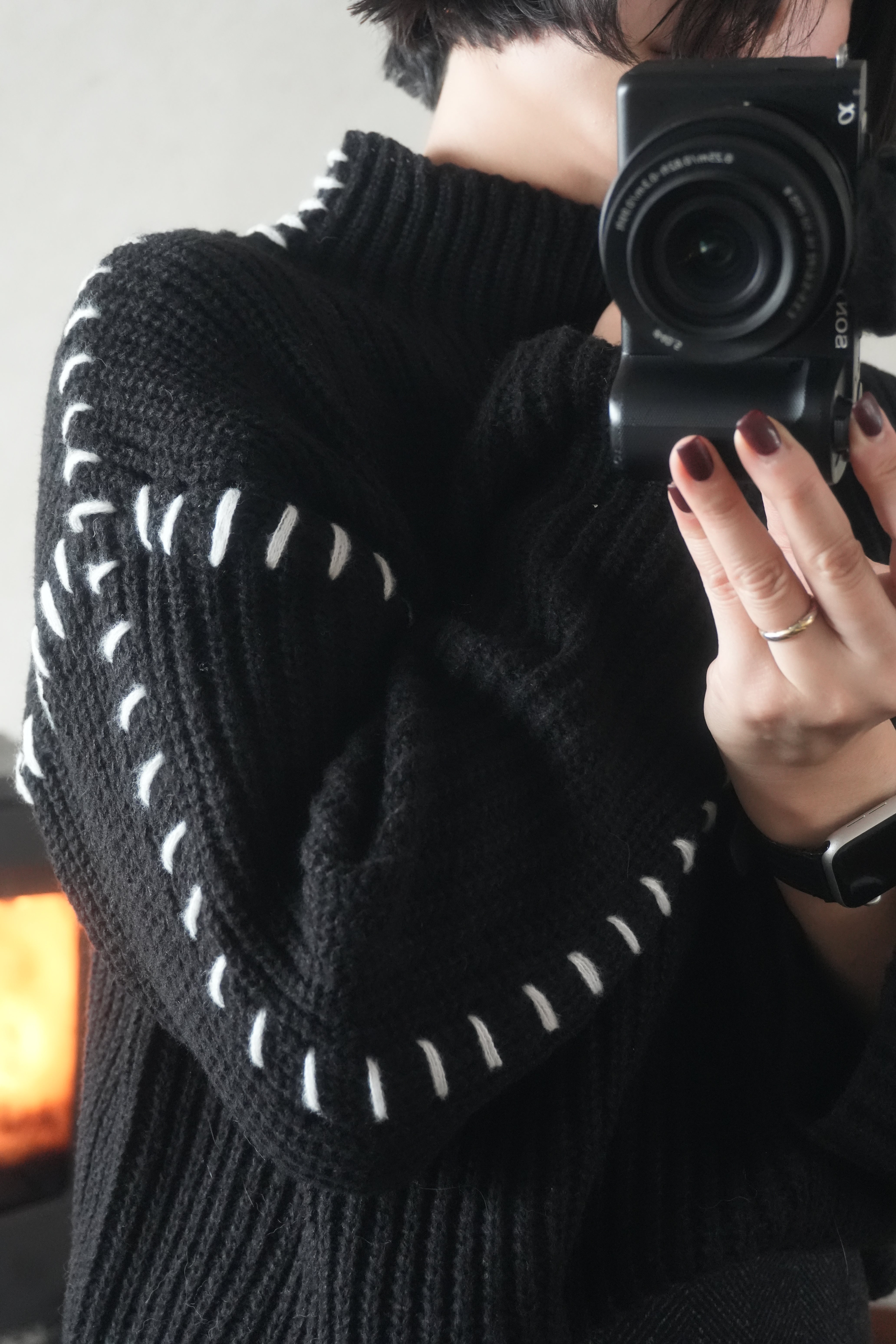 Contrast Stitch Knit Pullover