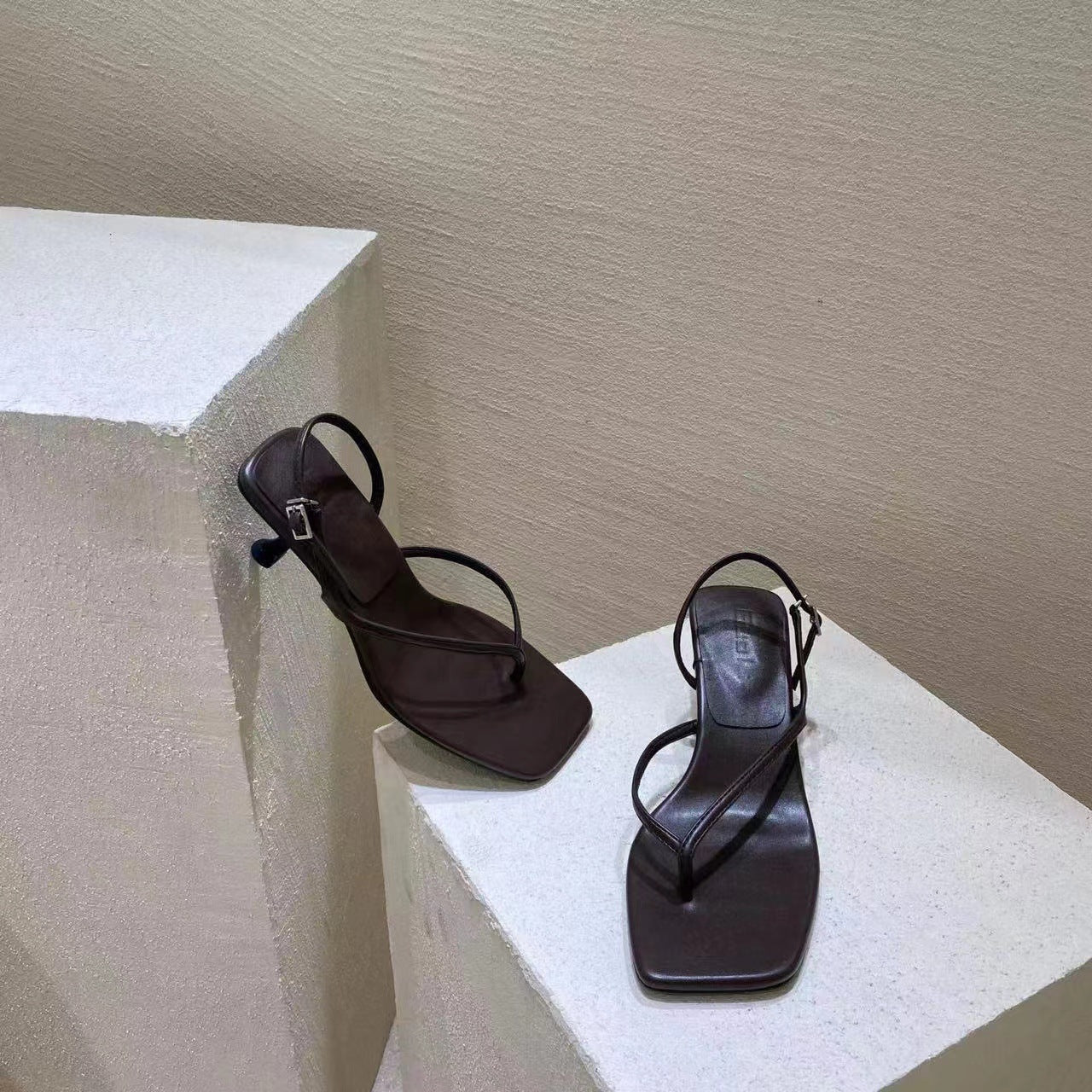 Thong sandals