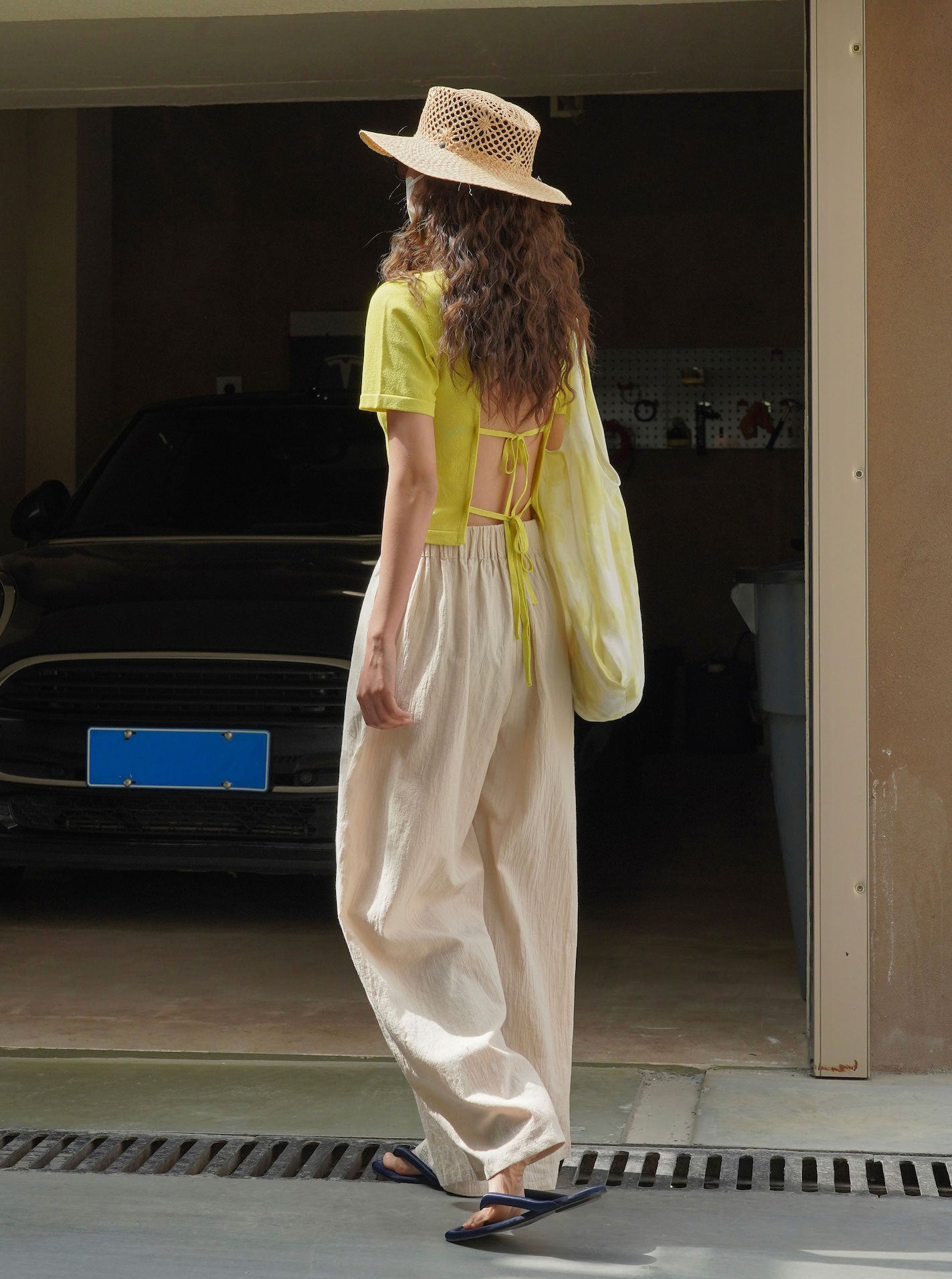 Back open summer knit