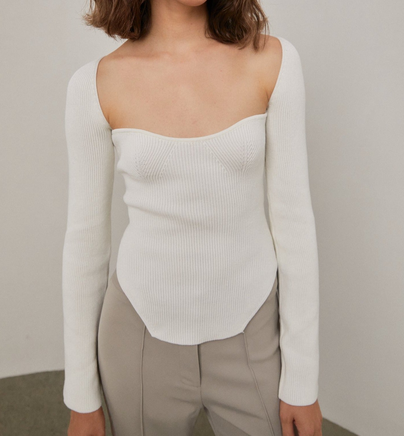 Heart neckline rib knit
