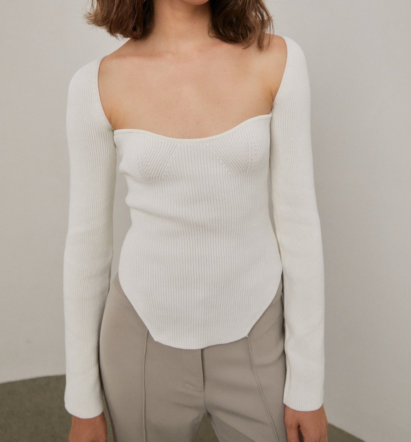 Heart neckline rib knit
