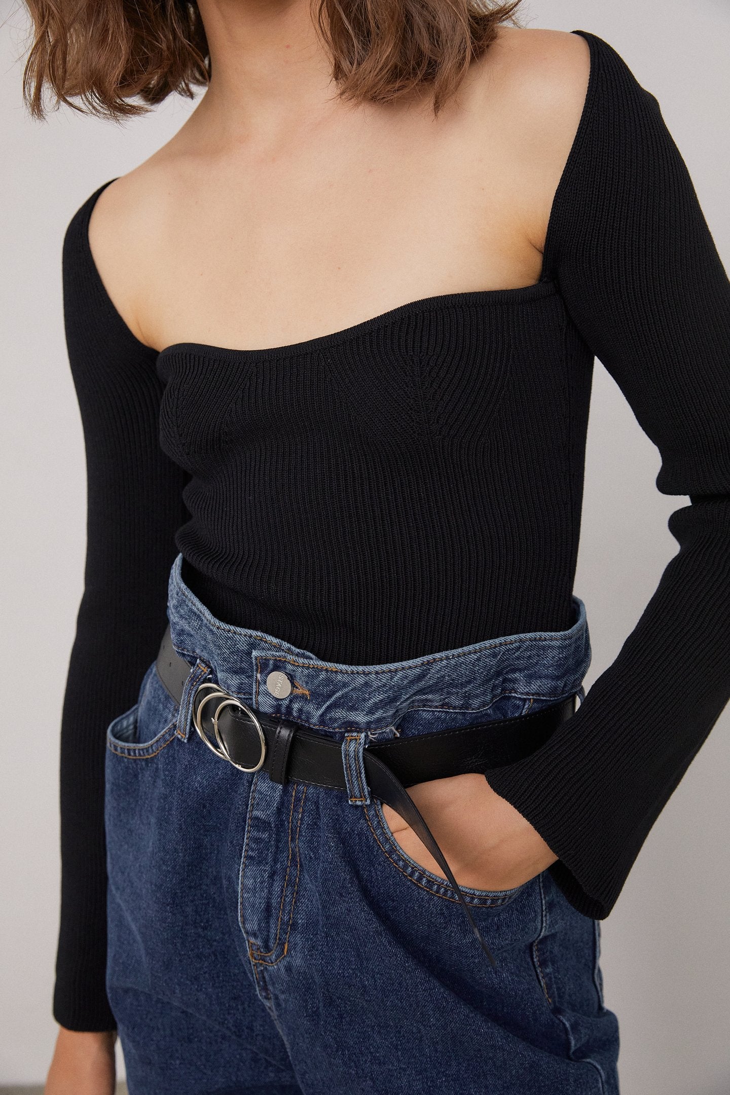 Heart neckline rib knit