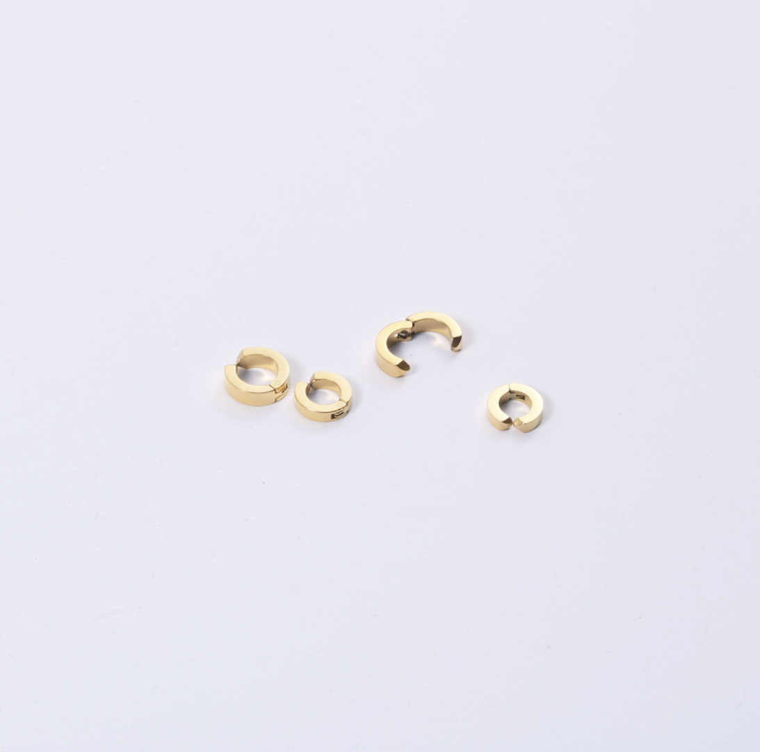 Gold ear clip