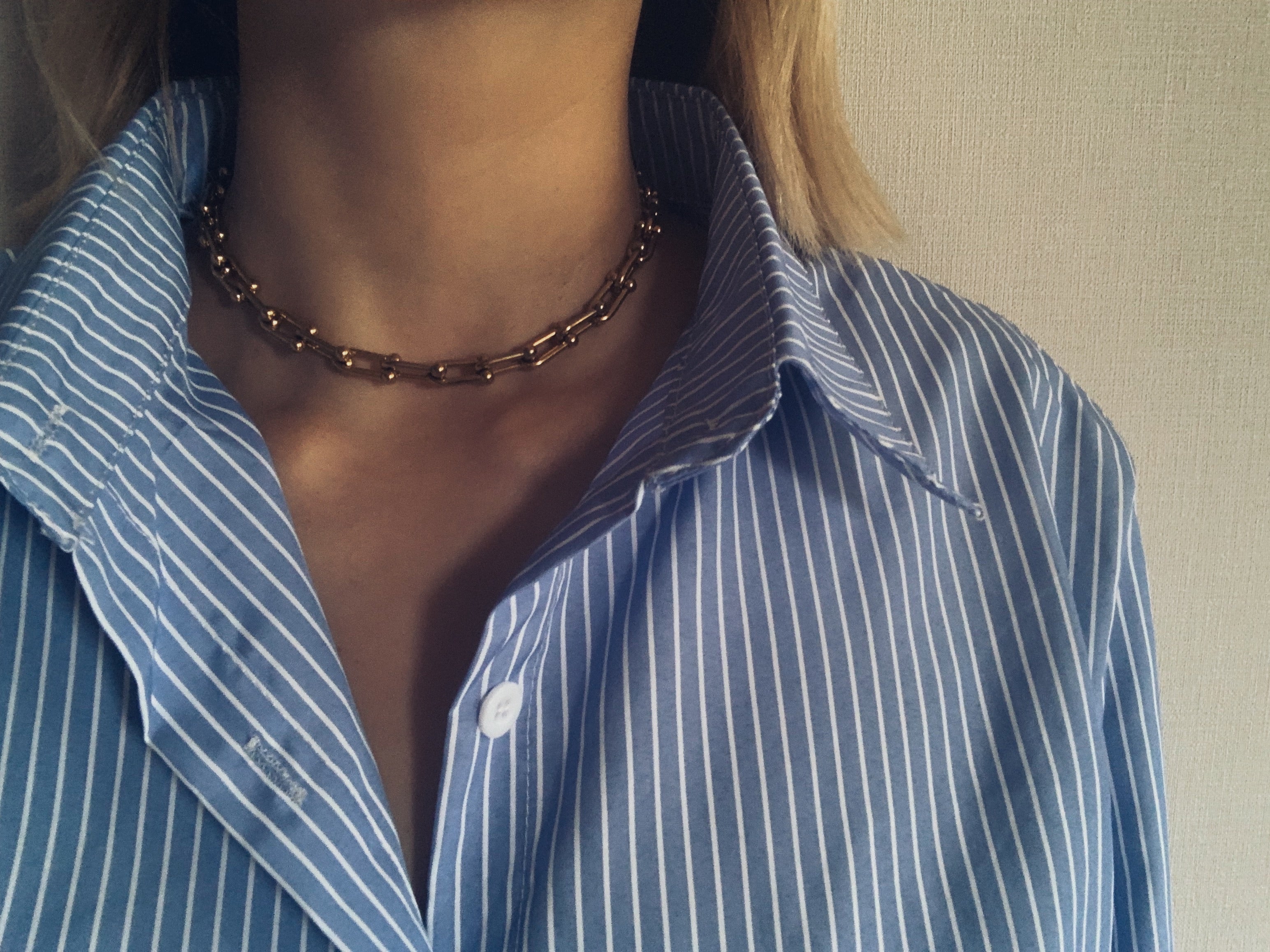 The uniform necklace