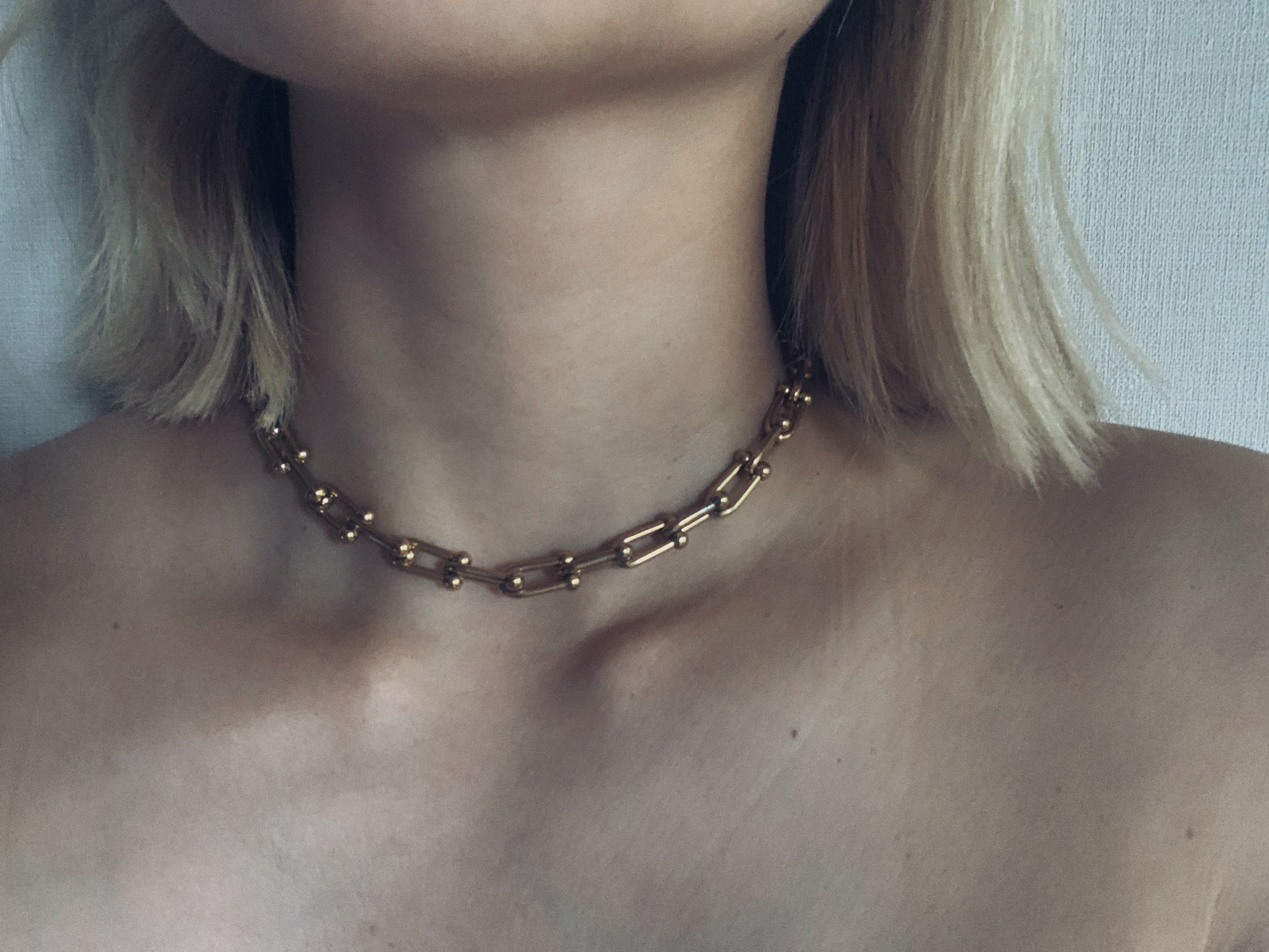 The uniform necklace