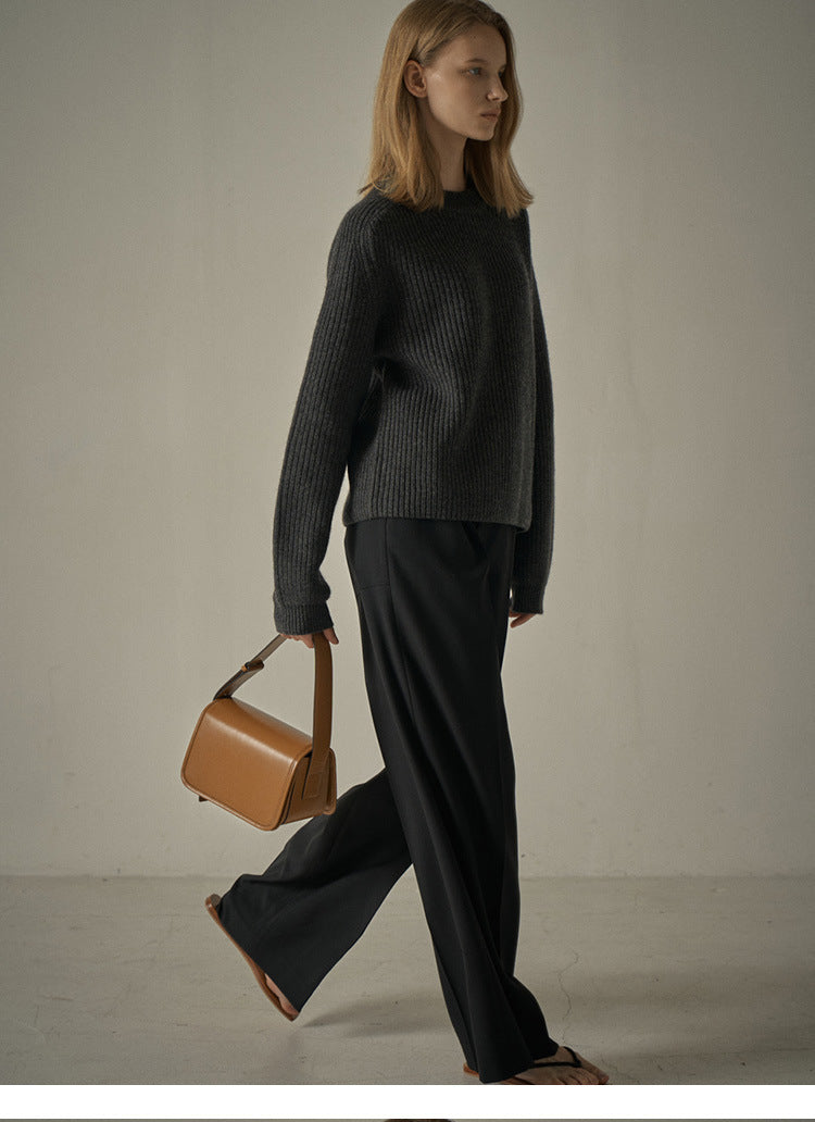Center pressed wool trousers
