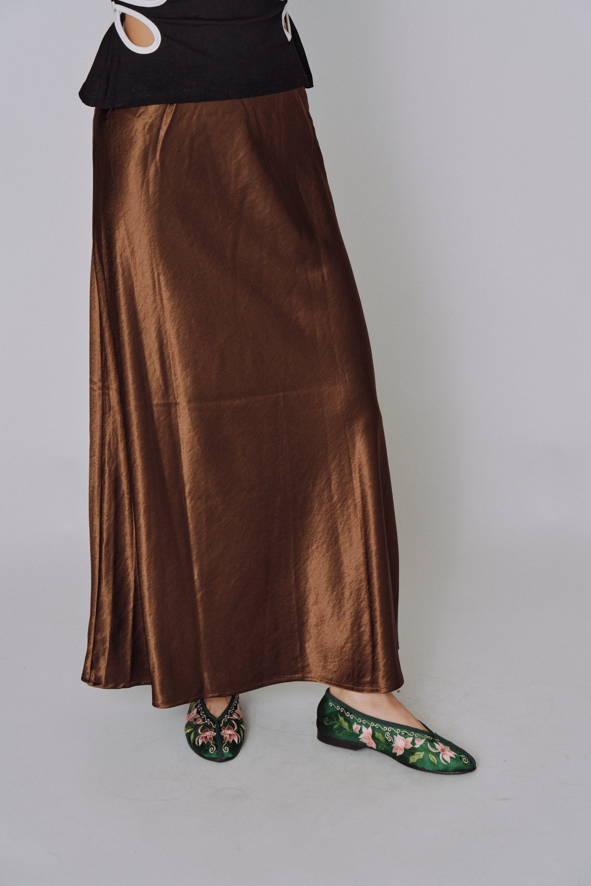 NEW｜Glossy Flow Satin Skirt
