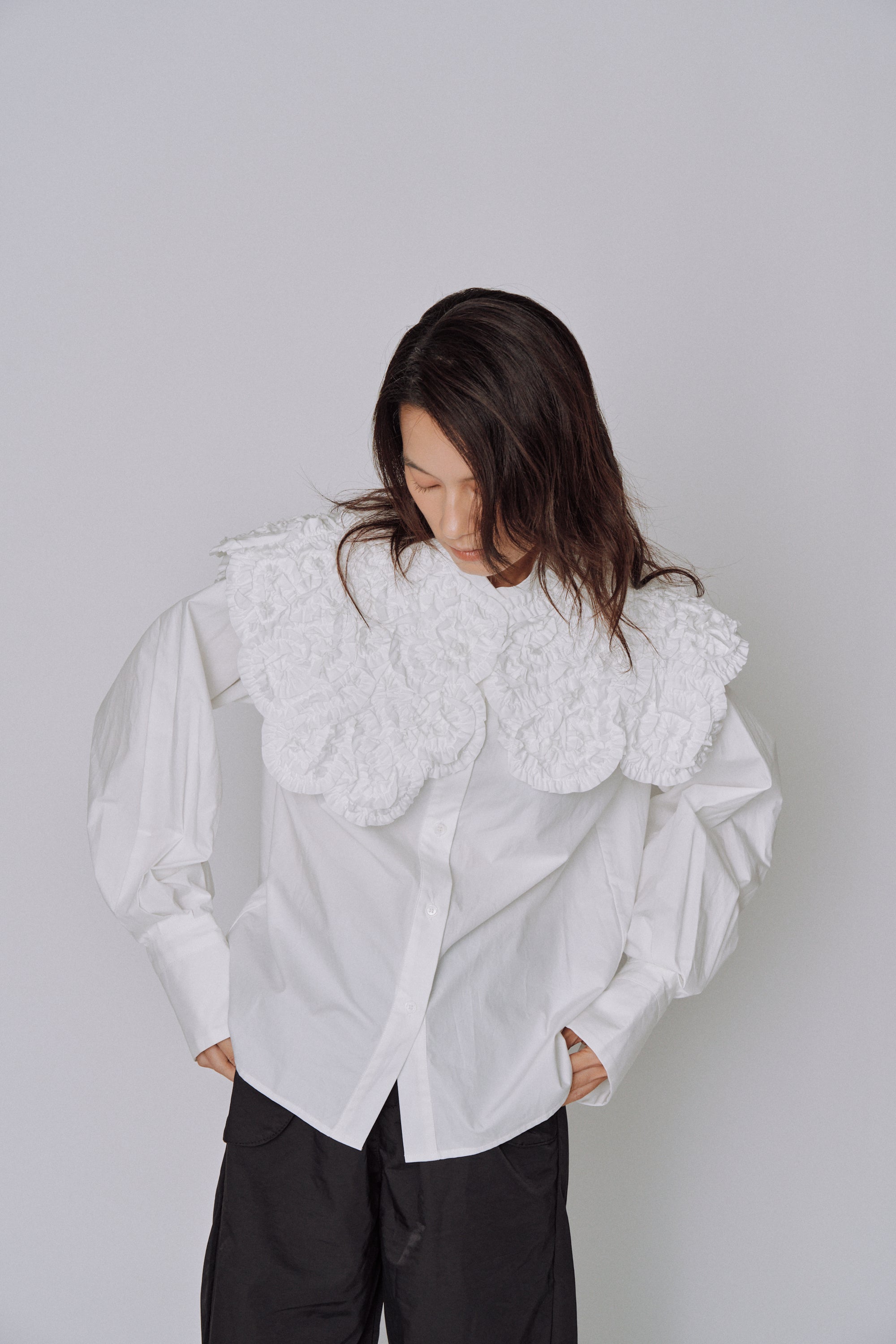 NEW｜Sculpted Petal Collar Shirt