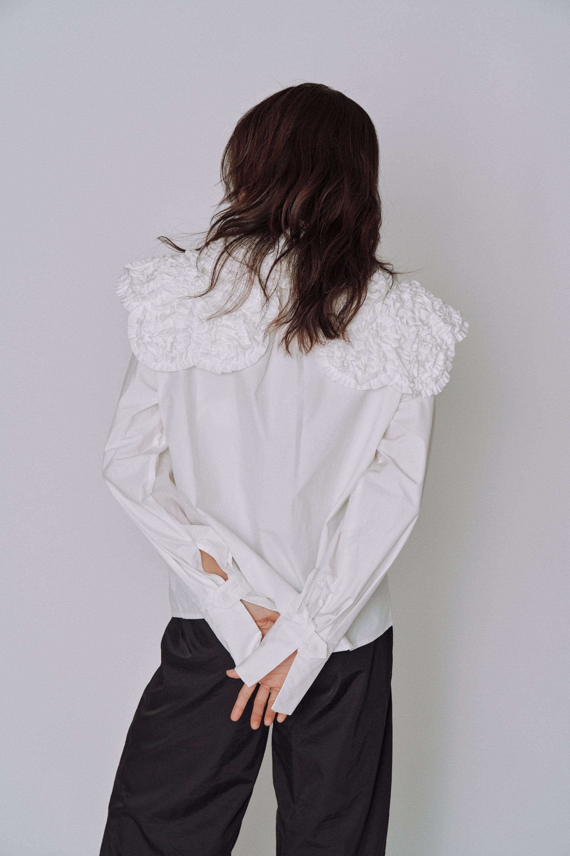 NEW｜Sculpted Petal Collar Shirt