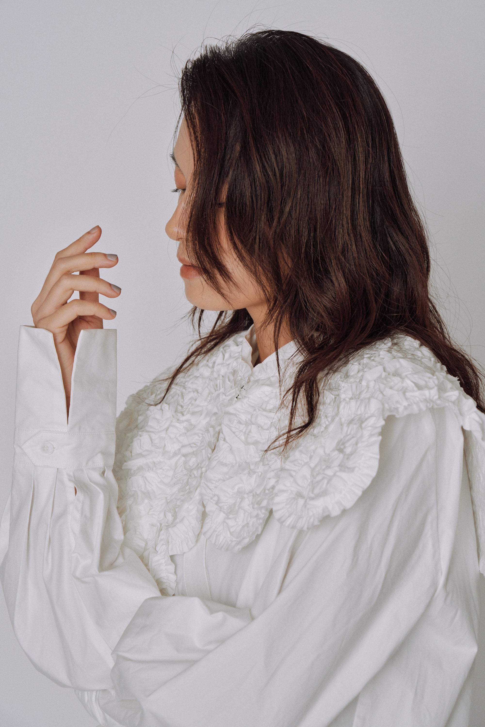 NEW｜Sculpted Petal Collar Shirt
