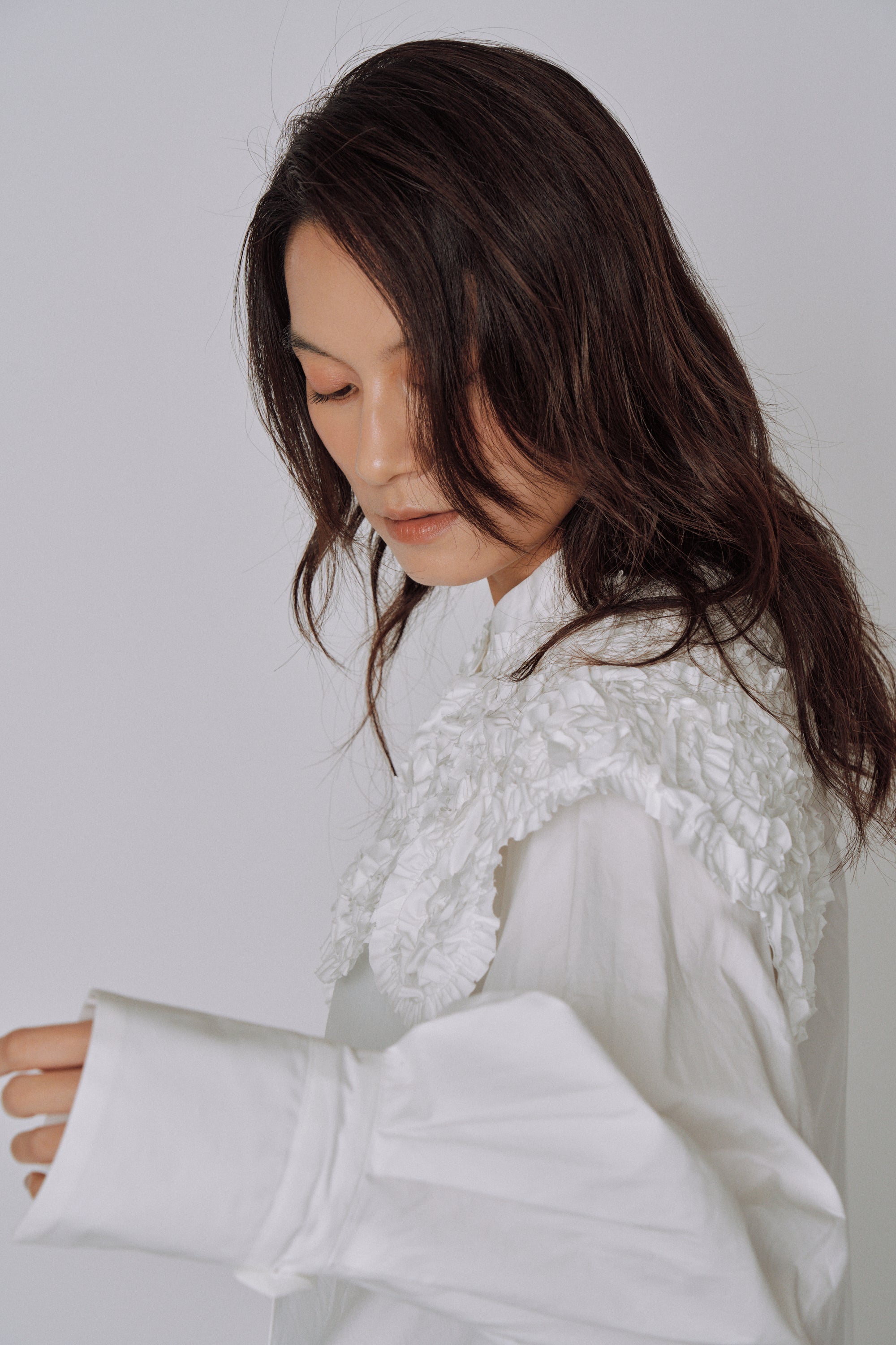 NEW｜Sculpted Petal Collar Shirt