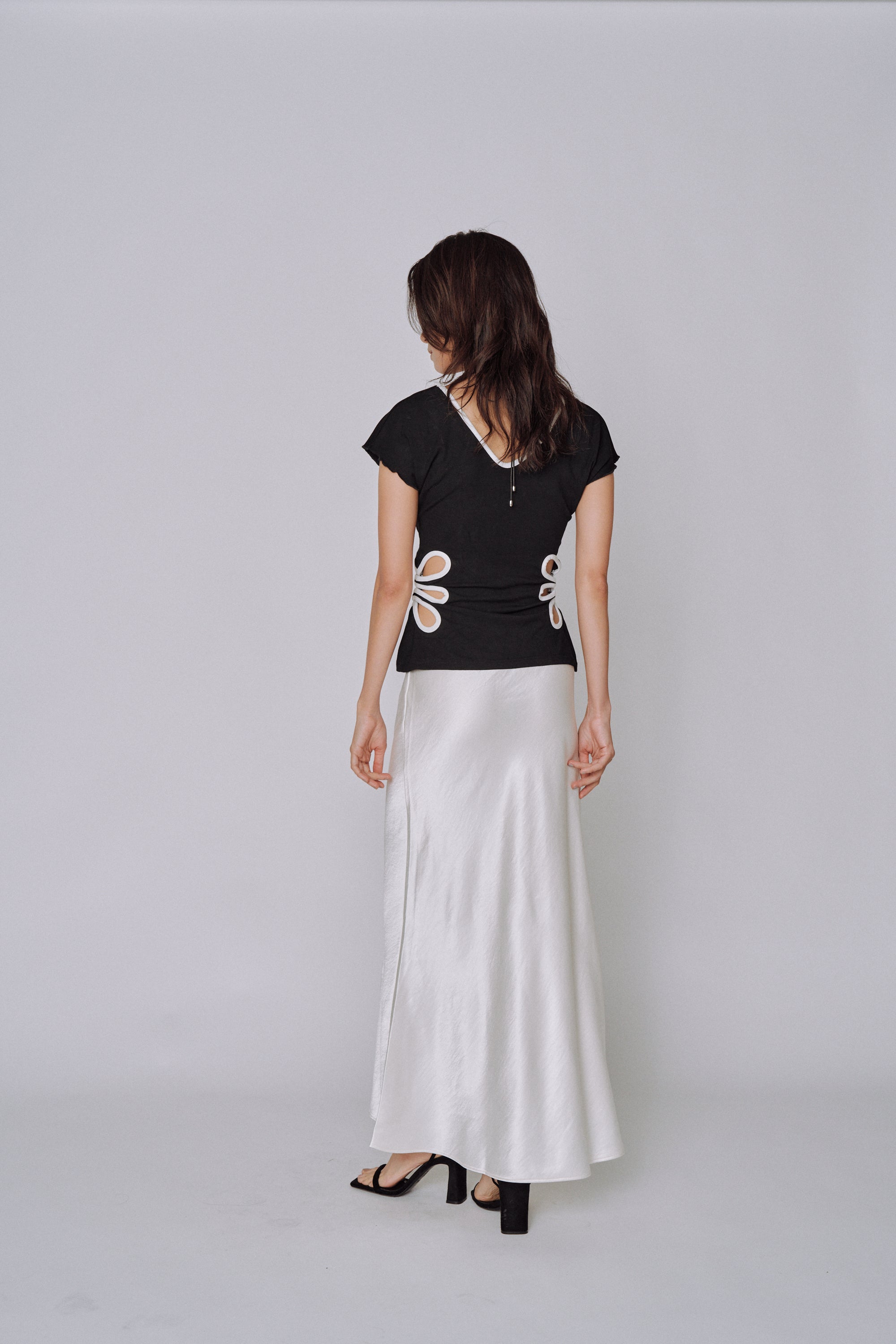 NEW｜Glossy Flow Satin Skirt