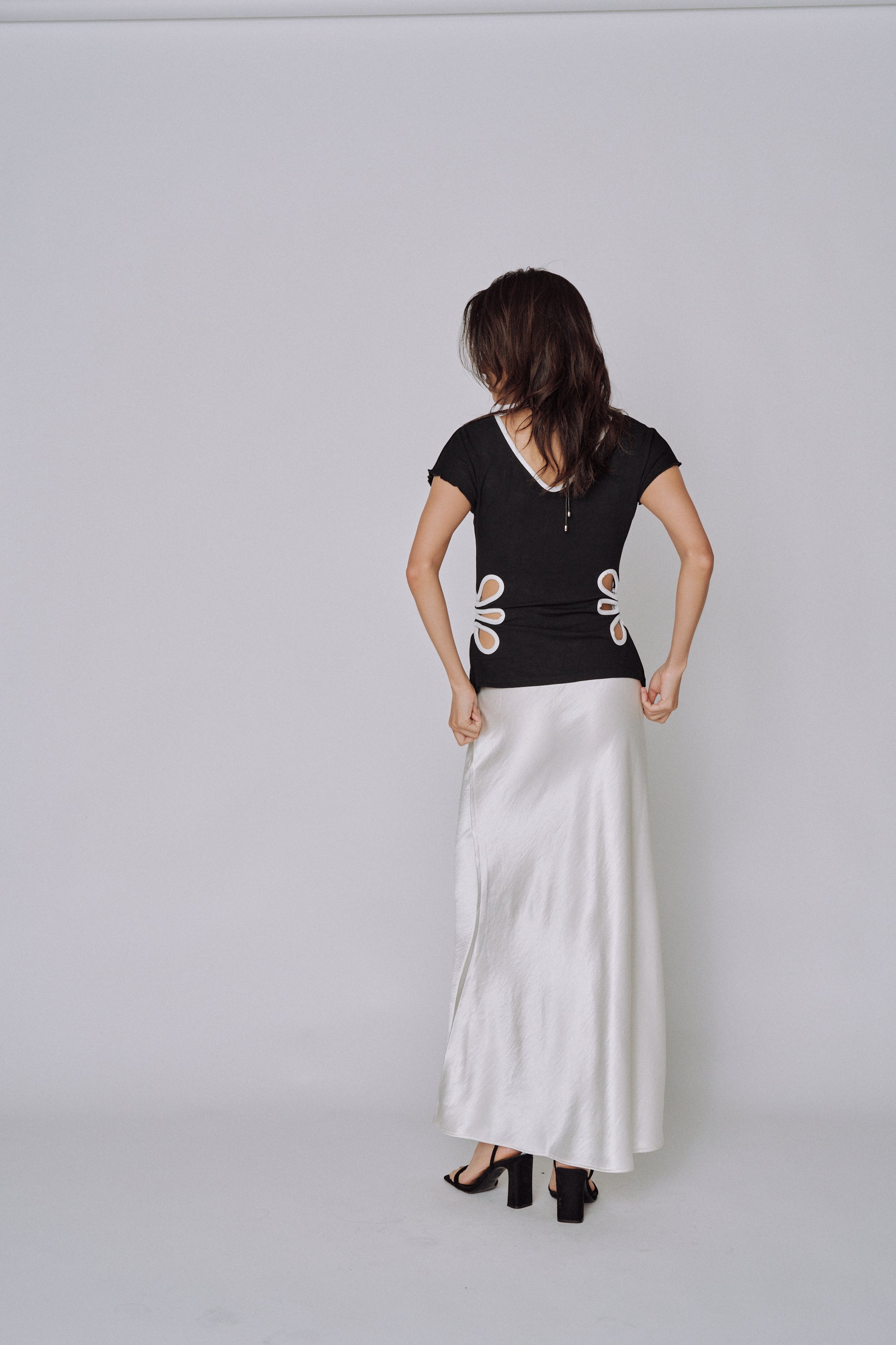 NEW｜Glossy Flow Satin Skirt