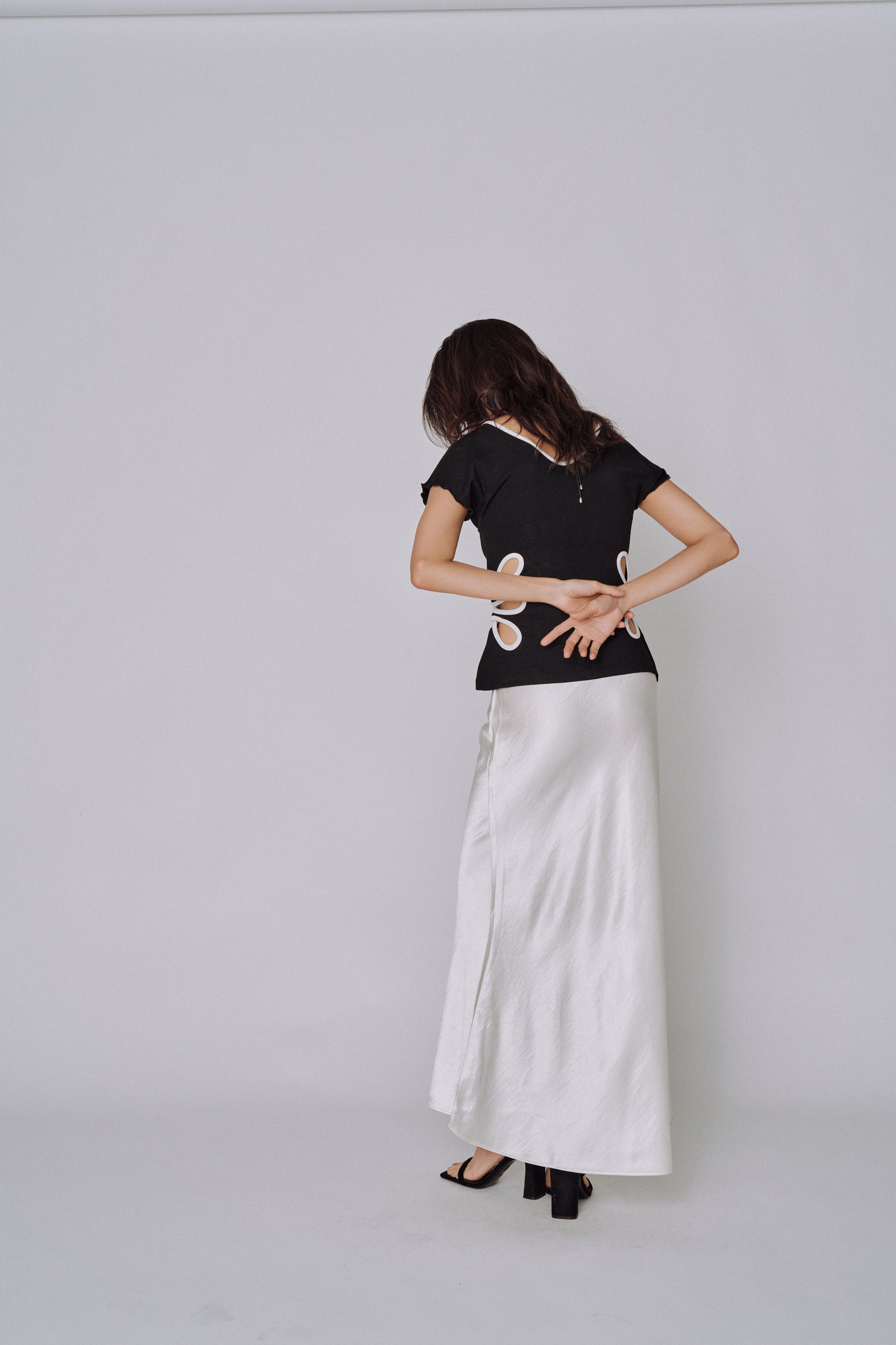 NEW｜Glossy Flow Satin Skirt