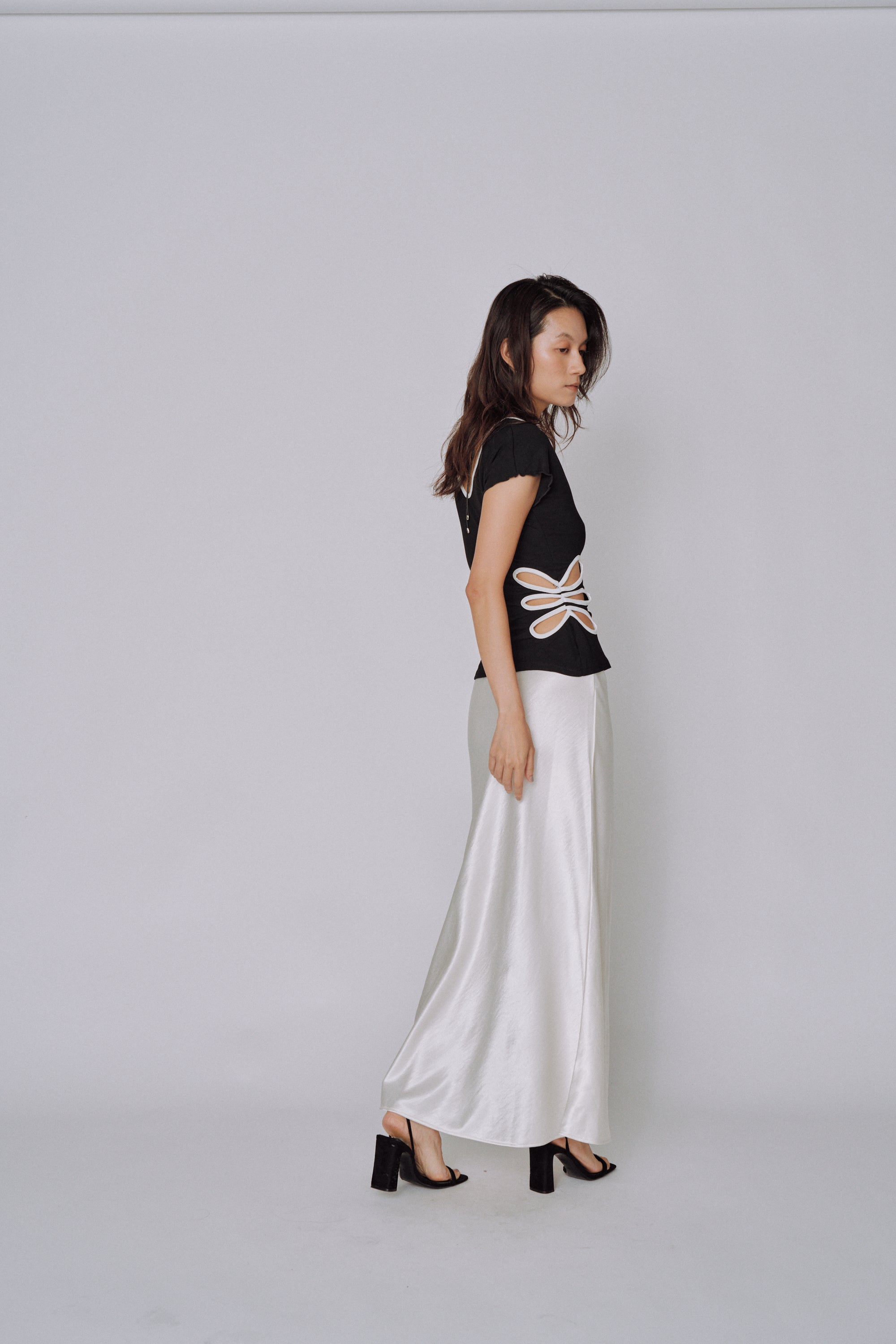 NEW｜Glossy Flow Satin Skirt