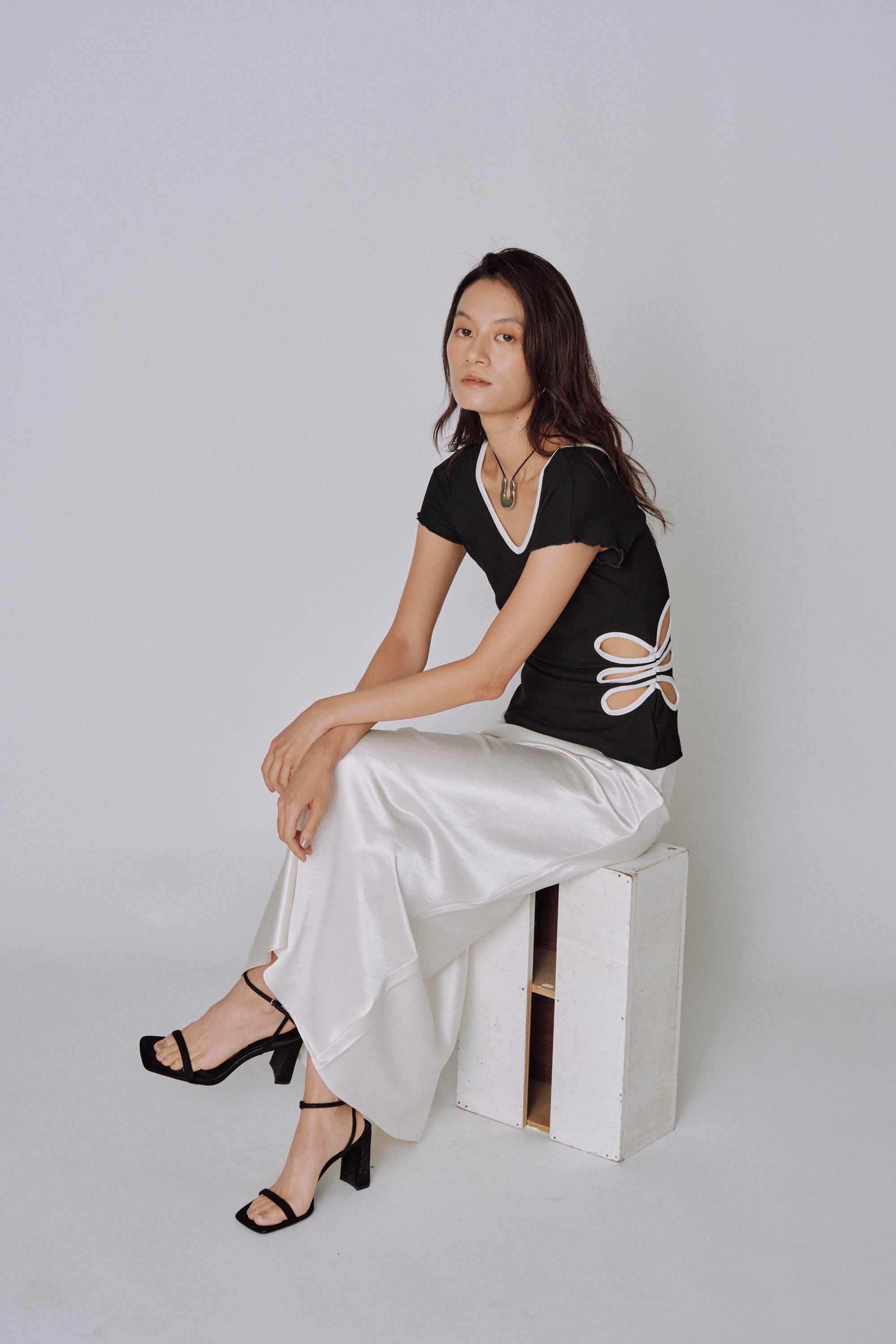 NEW｜Glossy Flow Satin Skirt