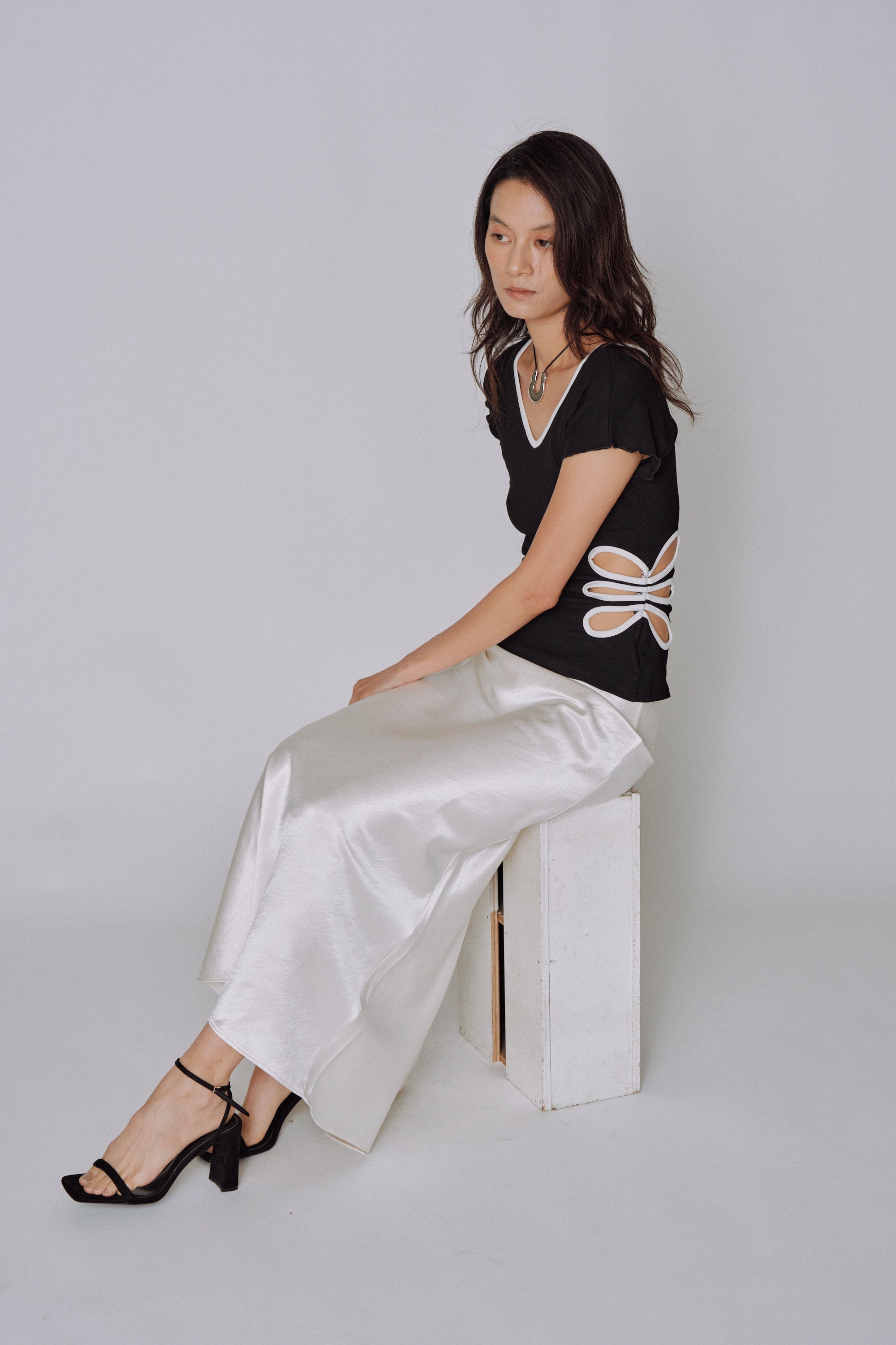 NEW｜Glossy Flow Satin Skirt