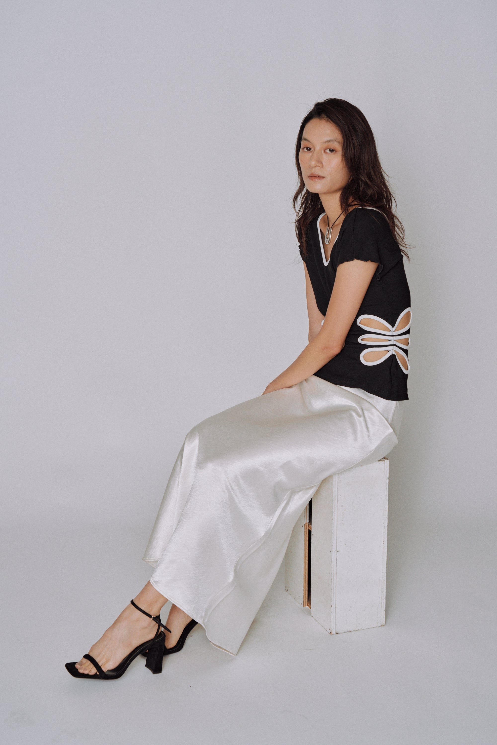 NEW｜Glossy Flow Satin Skirt