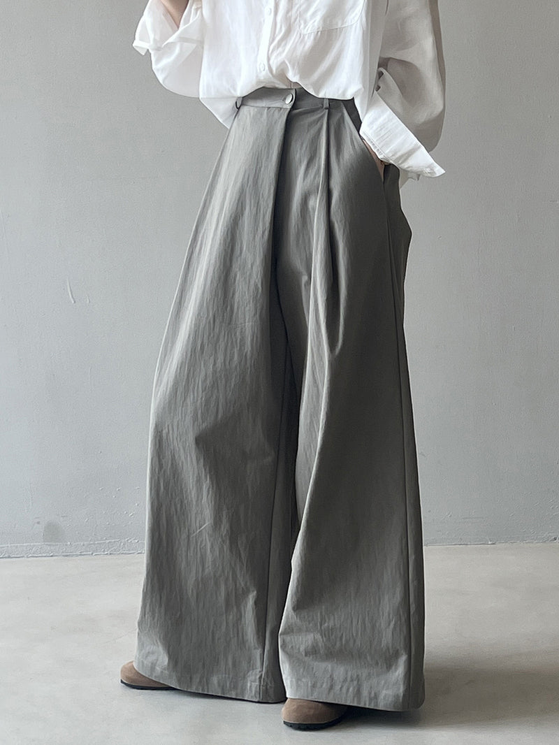 Asymmetry trousers