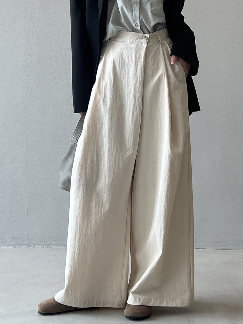 Asymmetry trousers