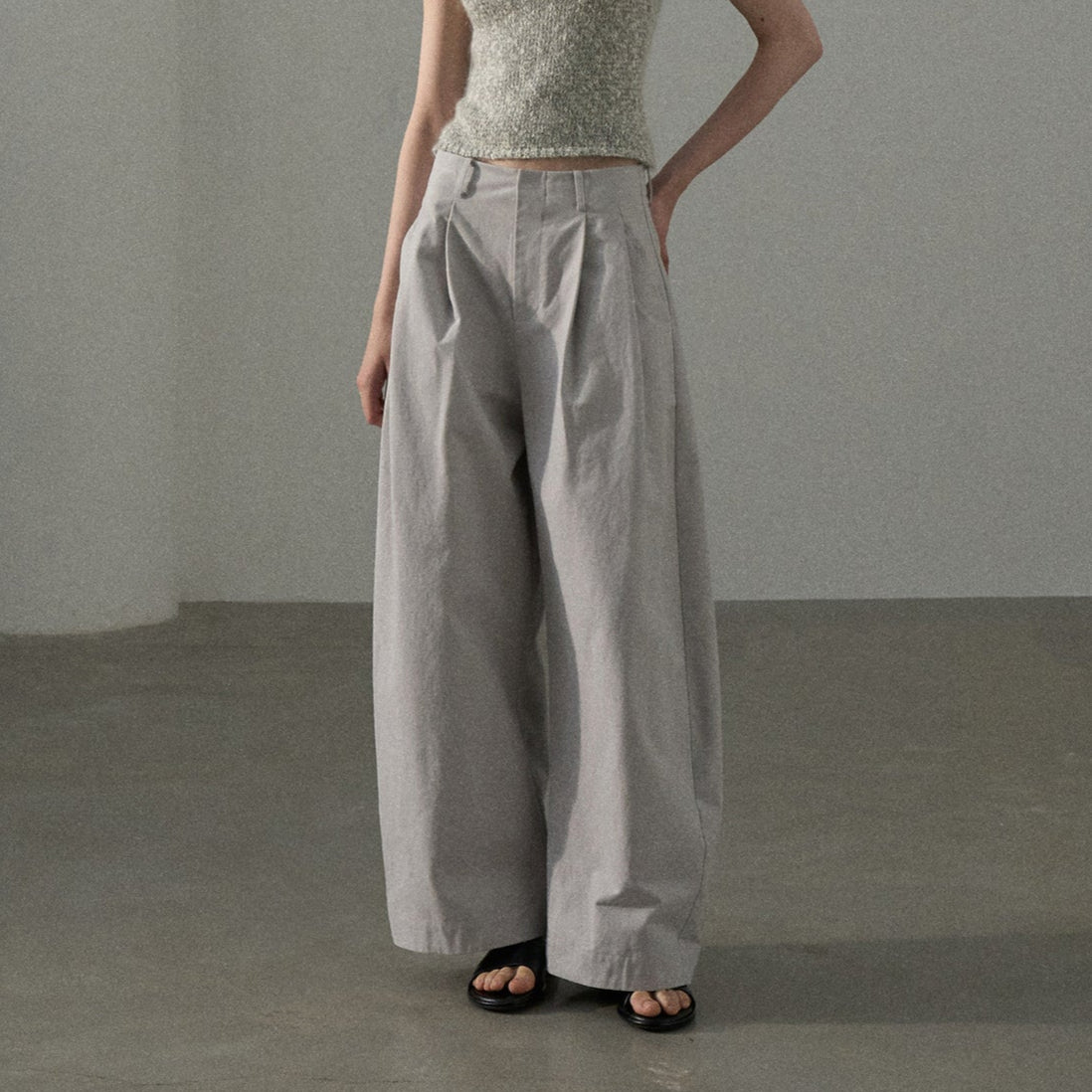 Tucked Volume Wide Pants