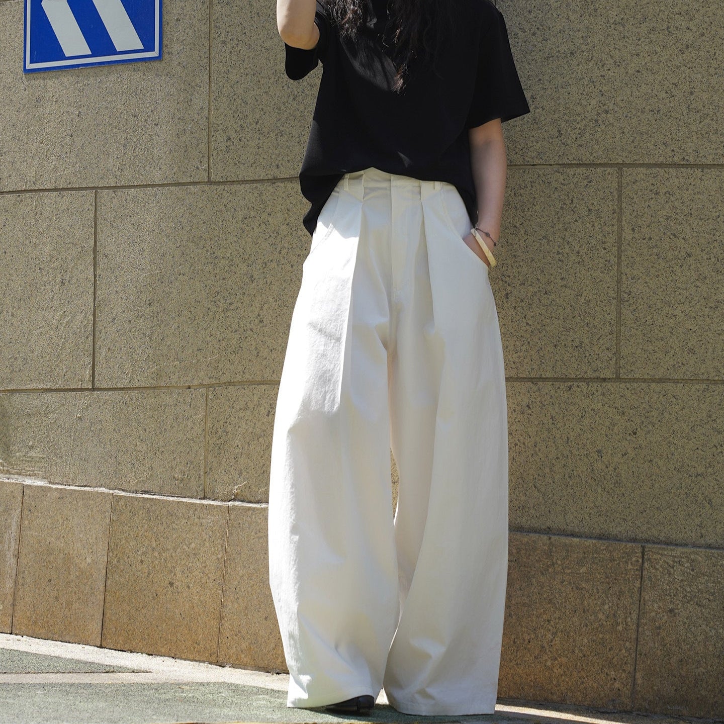 Ultra Wide High-Waist Tuck Pants