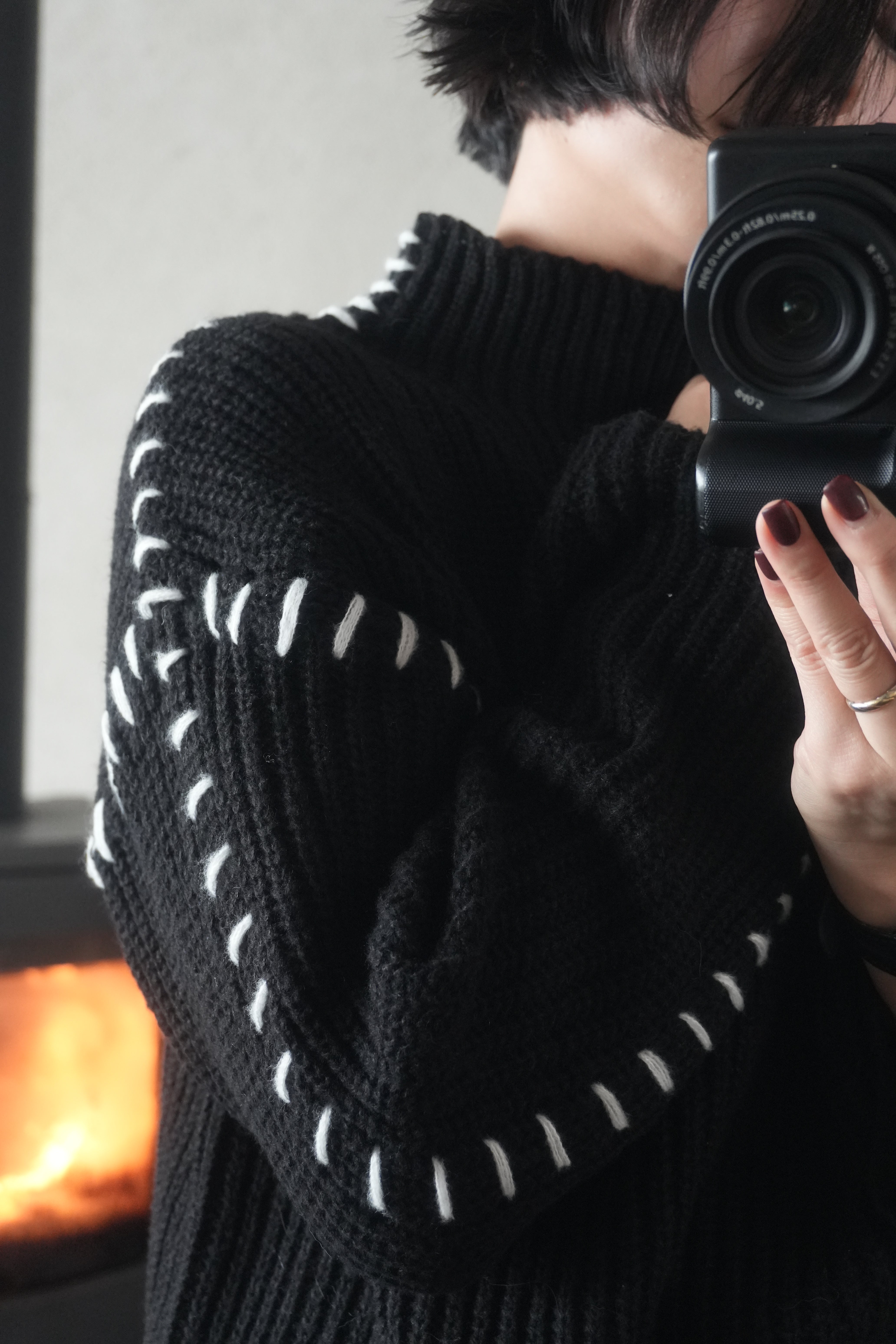 Contrast Stitch Knit Pullover