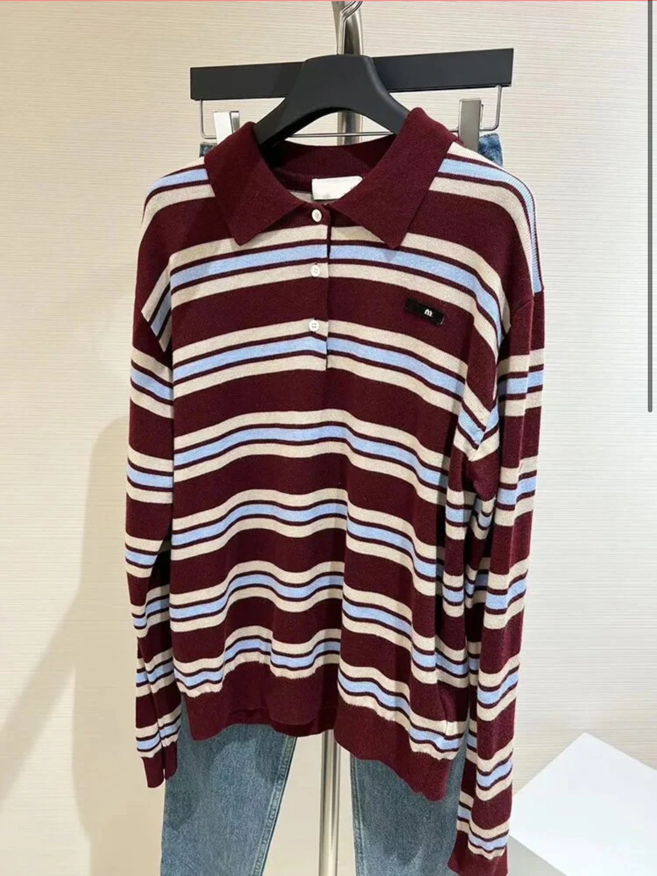 Border sweater