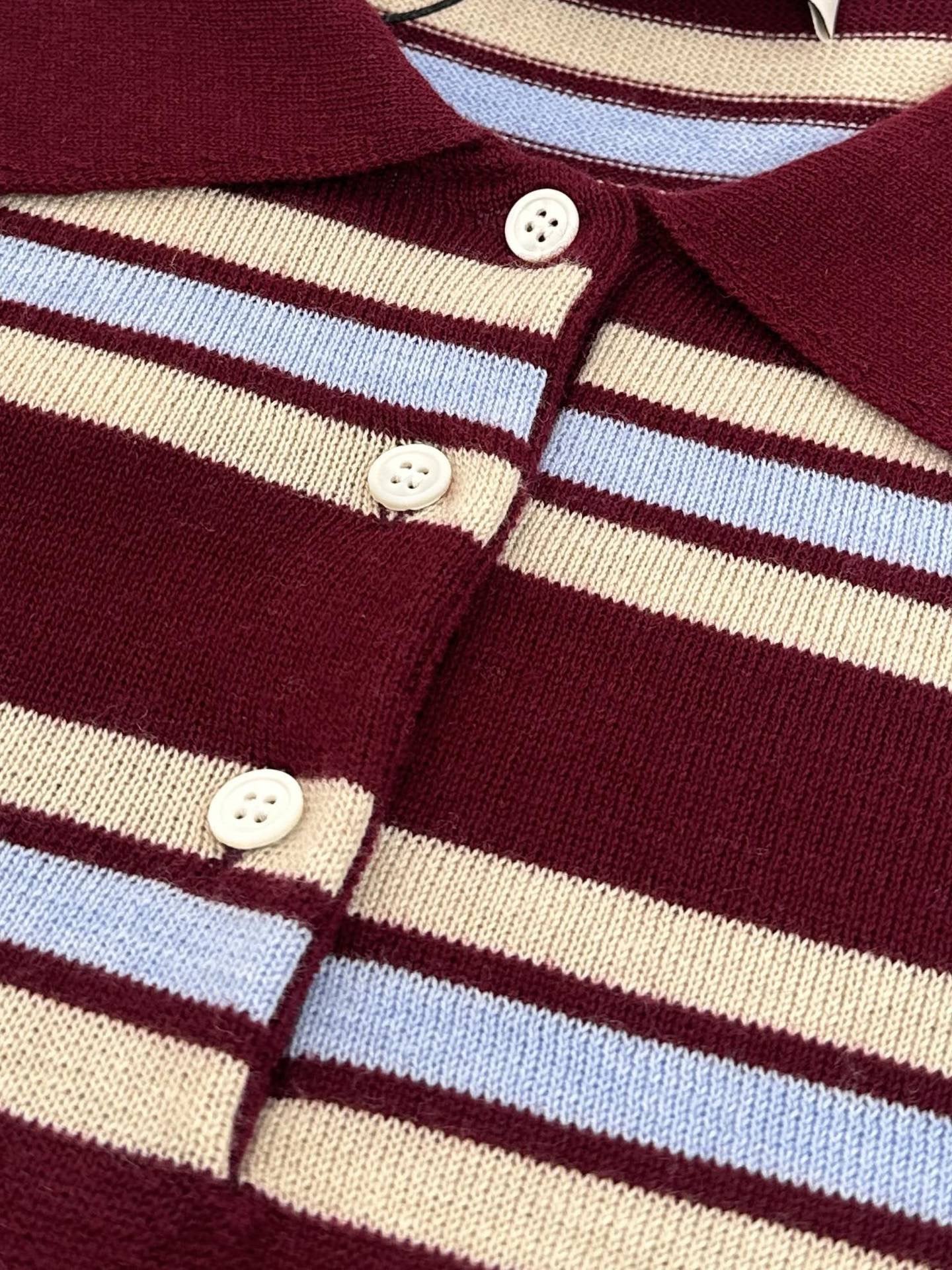 Border sweater