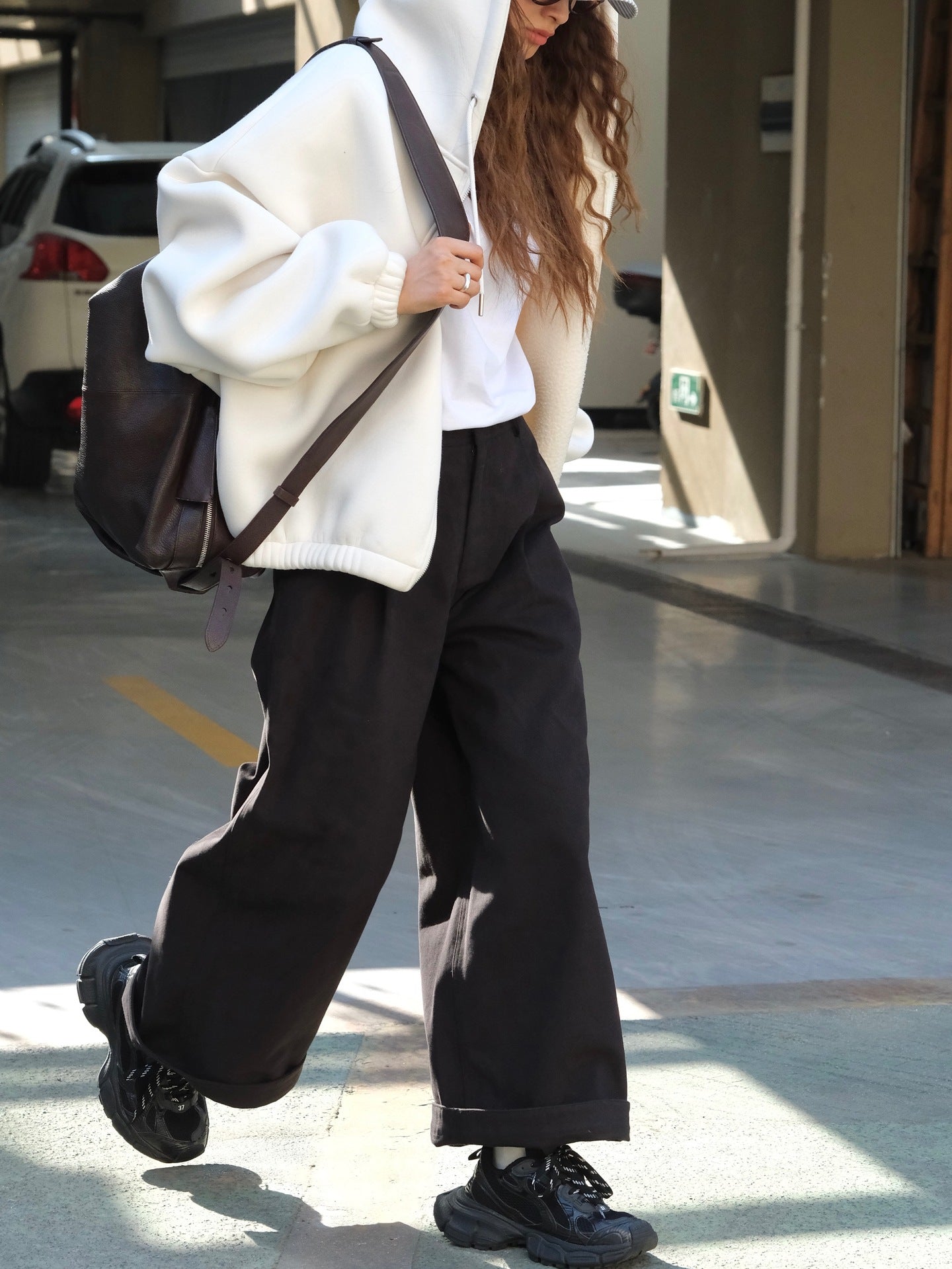 Wide cotton trouser