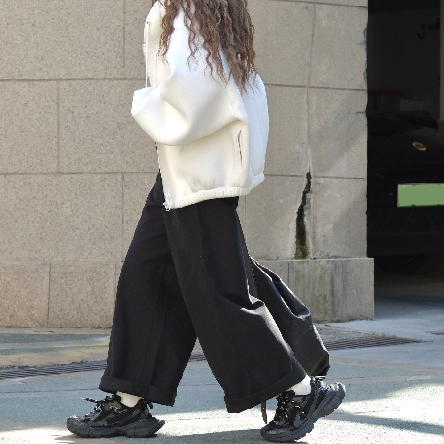 Wide cotton trouser