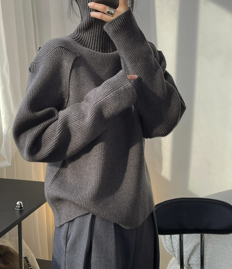 Big silhouette high neck sweater