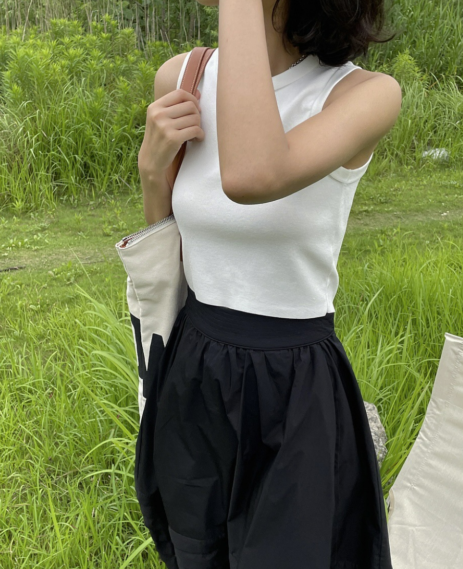 Plain short tank