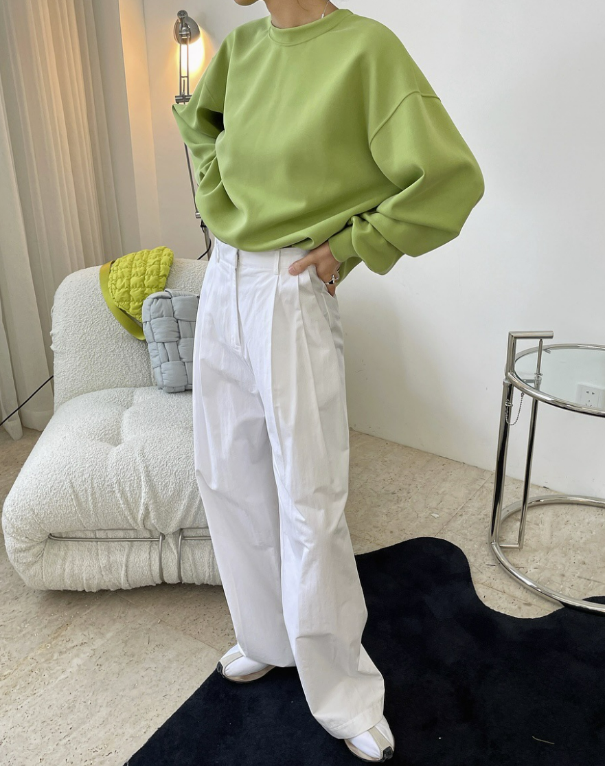 Wide tuck trouser