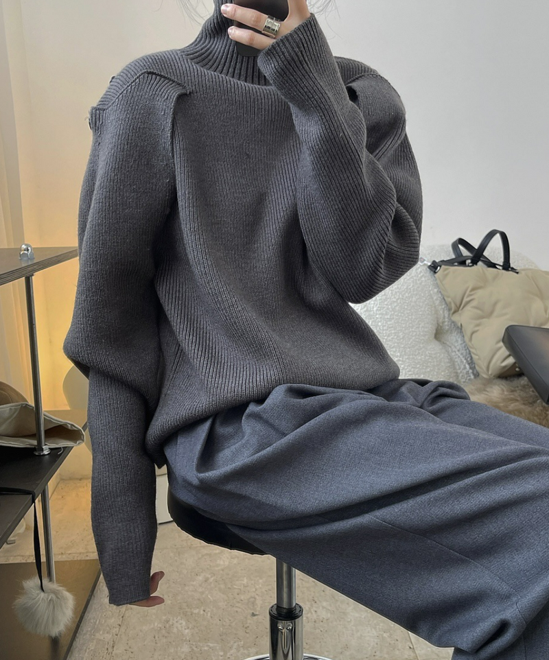 Big silhouette high neck sweater