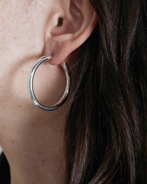 Simple hoop pierce