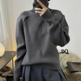 Big silhouette high neck sweater