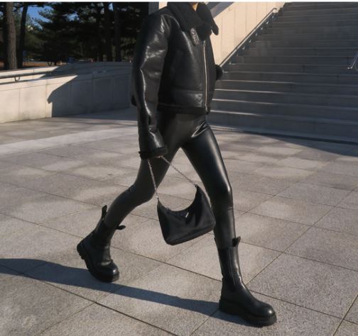 Leather style leggings（即納）