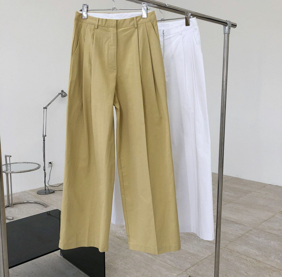 Wide tuck trouser