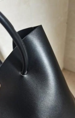 Bucket bag
